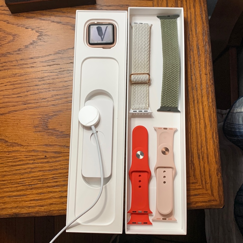 Apple Watch Series 3 (GPS) 38mm Rose gold